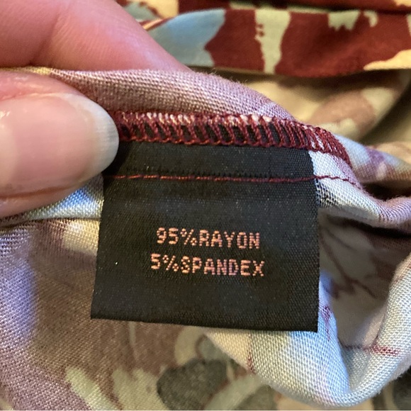 Trashy Diva. ZIGGY WRAP TOP - BORDEAUX FERNS - Picture 5 of 7